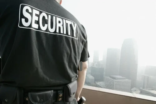 أفضل شركة حراسات أمنية في المملكة العربية السعودية | حماية شاملة بمعايير عالمية